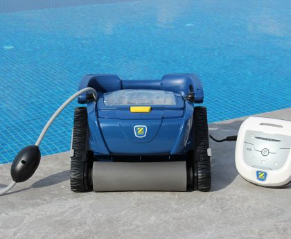 Swimming Pool Cleaning Tool